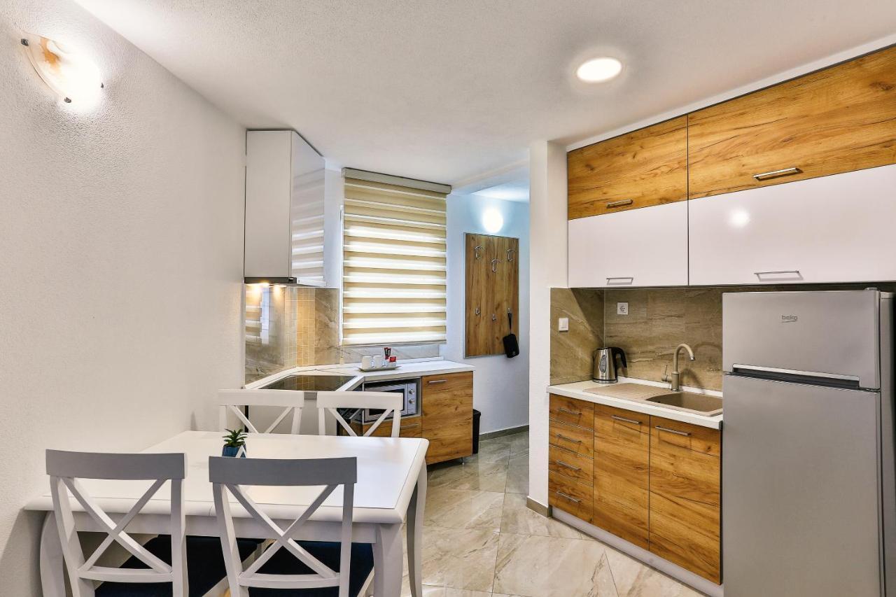 Zara Apartment Budua Esterno foto