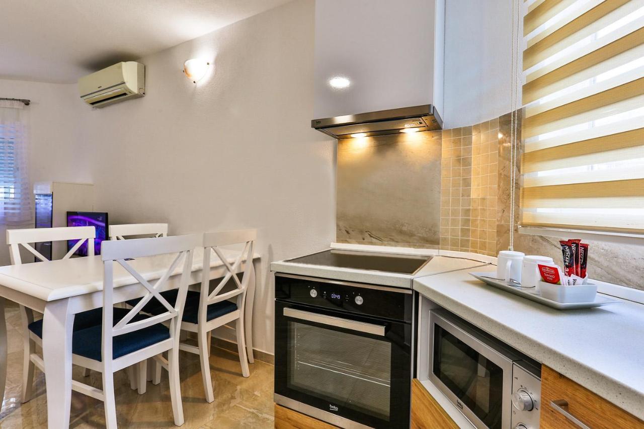 Zara Apartment Budua Esterno foto